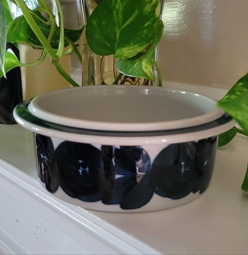 Arabia of Finland Anemone Blue 7"  Bowl